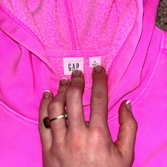 GAP Vibrant Pink Fleece Hoodie - Picture 3 of 4